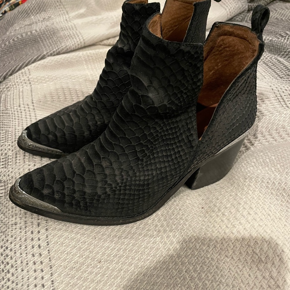 Jeffrey Campbell black bootie